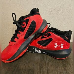Kids Under Armour Lockdown 6- (Size 5Y Basketball Shoes)